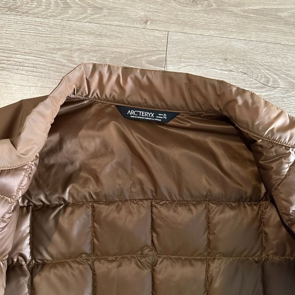Arc'teryx Men's Rico Down Jacket - Ore (Gold) - Size XL - Picture 8 of 10